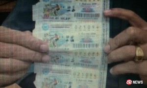 แม่ซื้อเลขท้ายป้ายแดงลูกสาว เฮงถูกรางวัลที่ 1 รวย 12 ล้าน