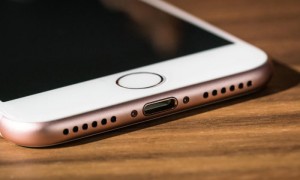 ลือ Apple อาจจะเปลี่ยนที่ชาร์จของ iPhone จาก Lightning Port มาเป็น USB-C ในปี 2019