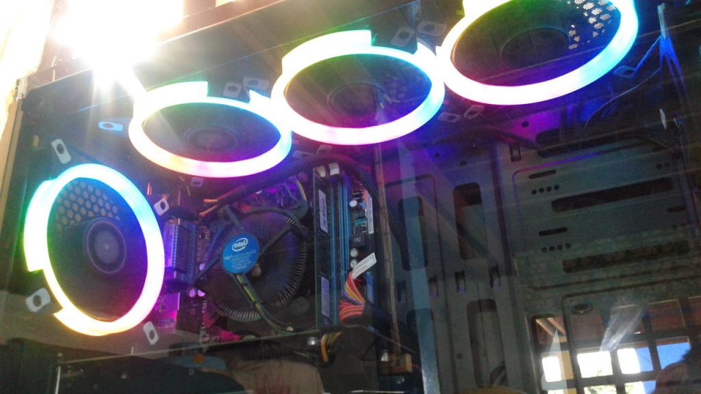 ไฟ RGB แต่งเคสคอม
